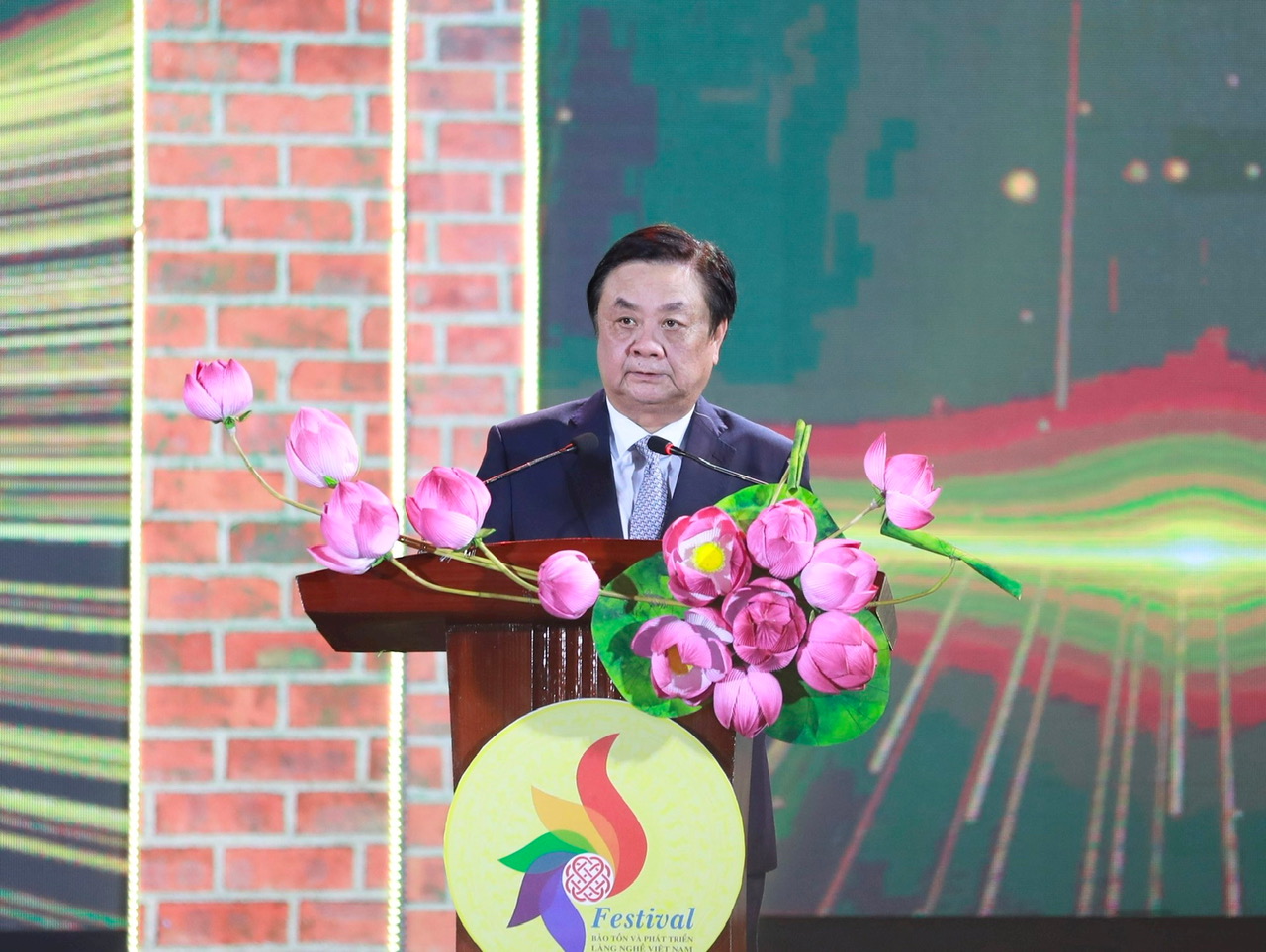 Bộ trưởng Bộ Nông nghiệp và Phát triển Nông thôn Lê Minh Hoan phát biểu
